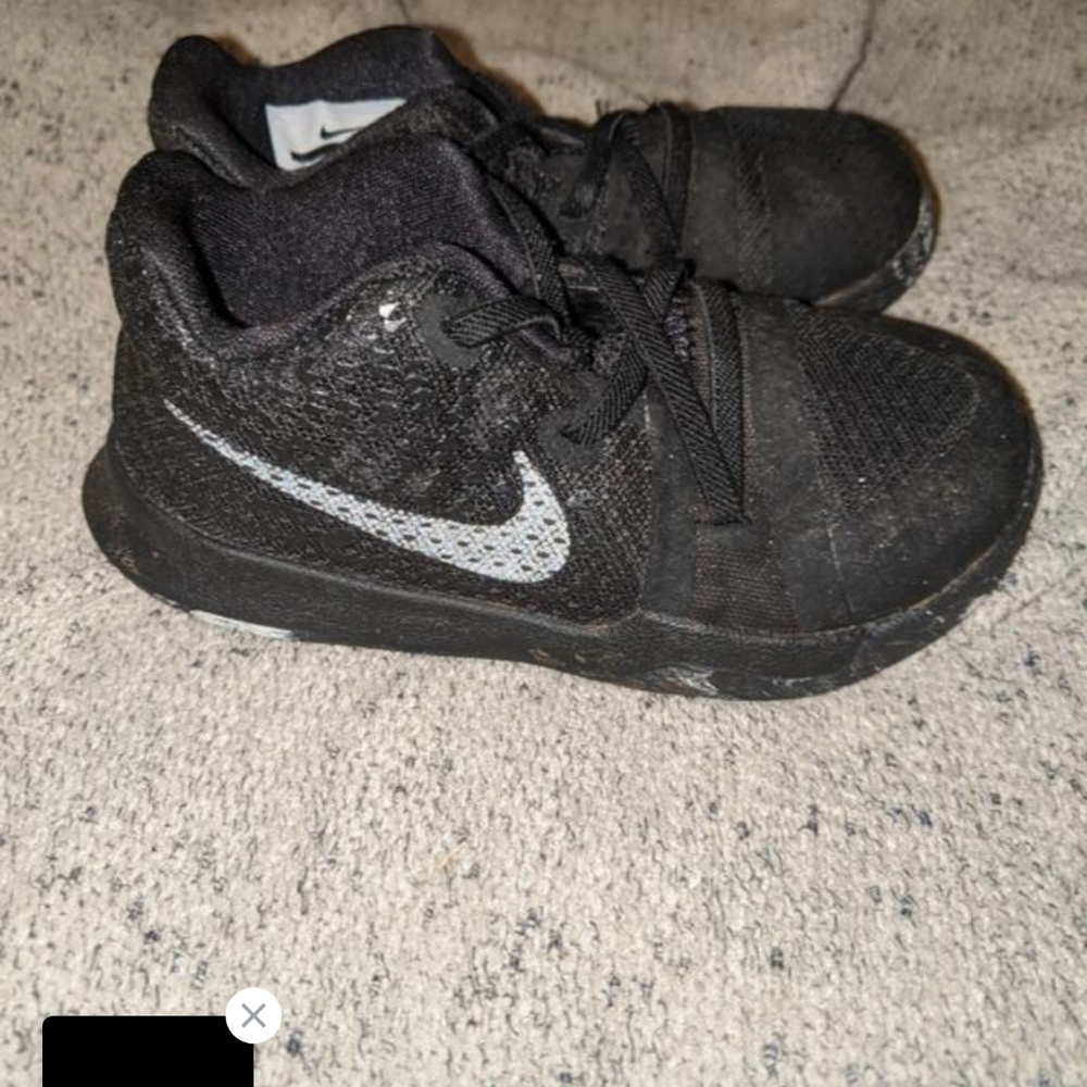 8c Kyrie 3 (TD)